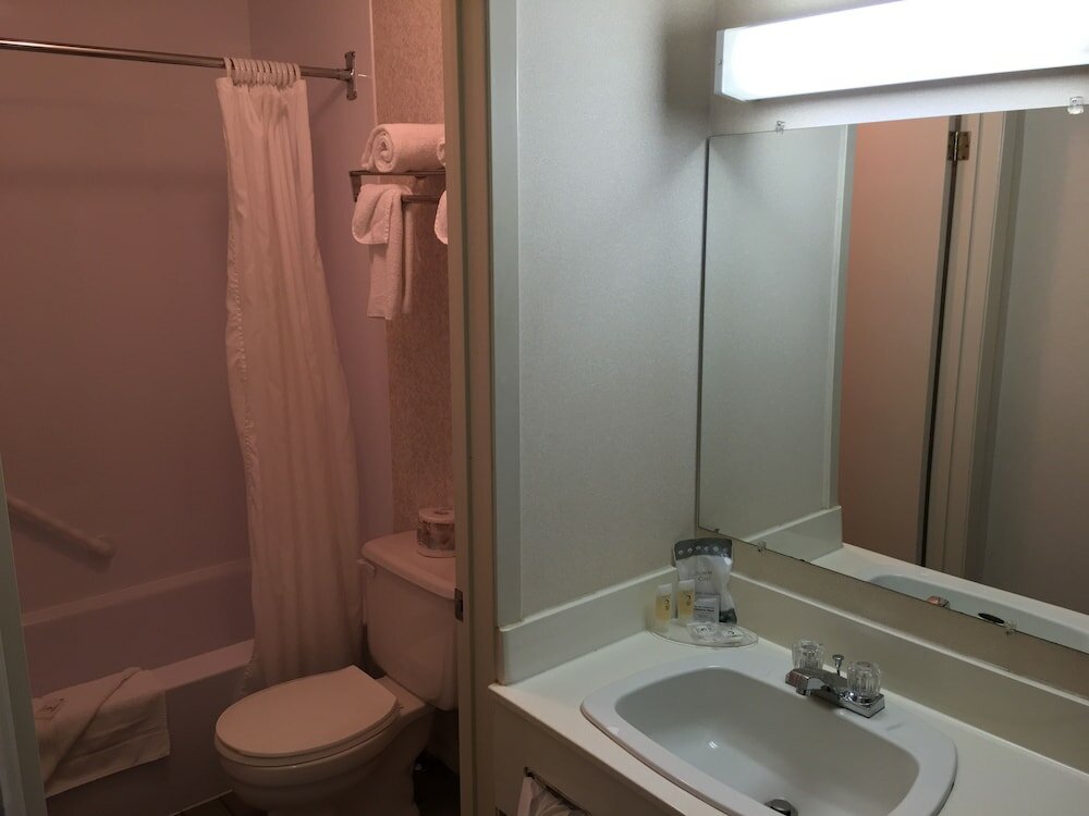 Фото Fairway Inn