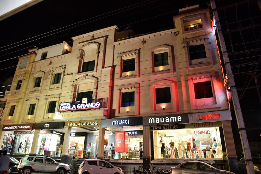 Фото Leela Grande Hotel