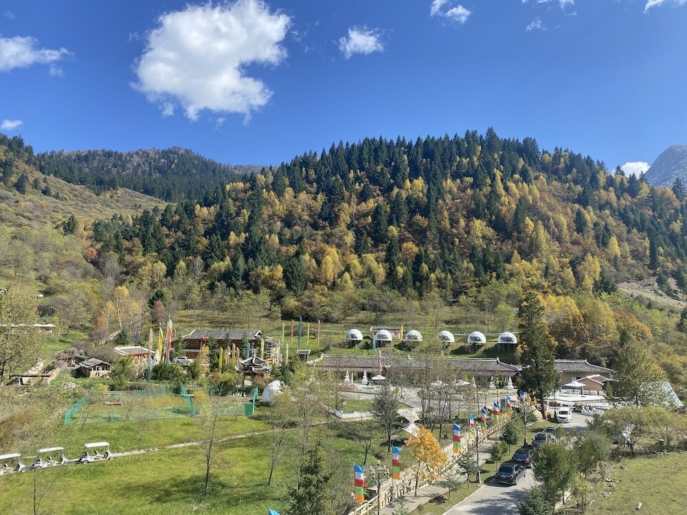 Фото Hilton Garden Inn Jiuzhaigou