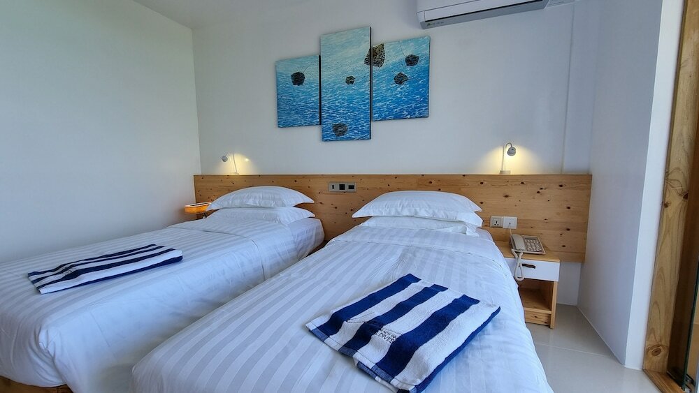 Фото Luau Beach Inn