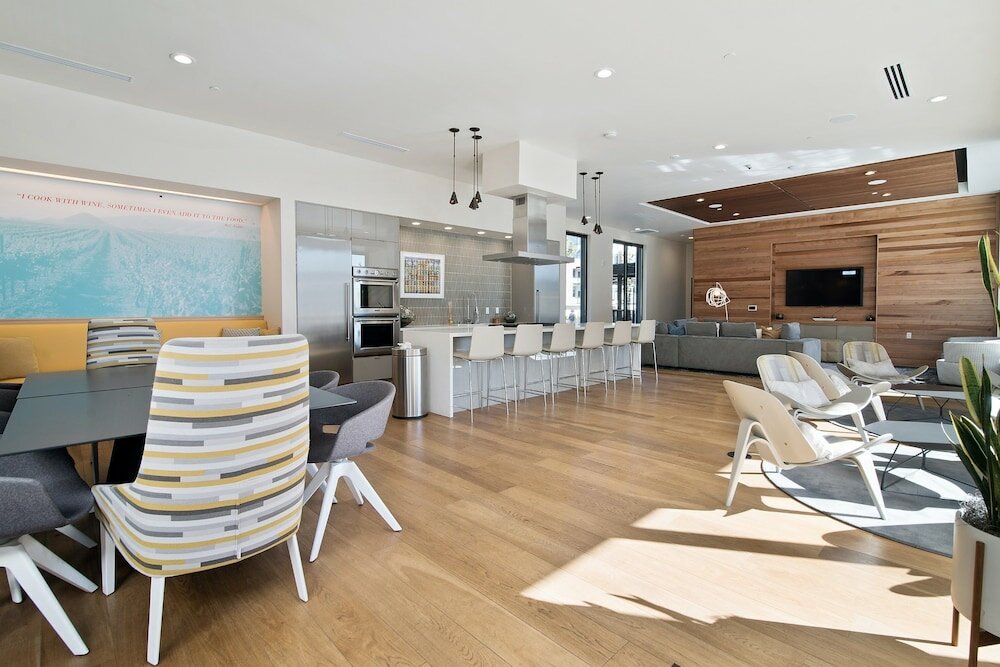 Фото Global Luxury Suites at Mountain View