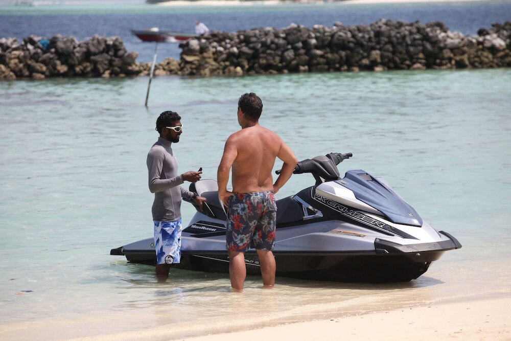 Фото Local Island Inn