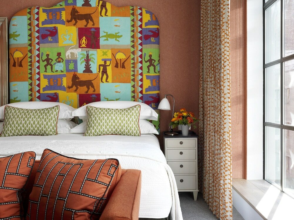 Фото The Whitby Hotel