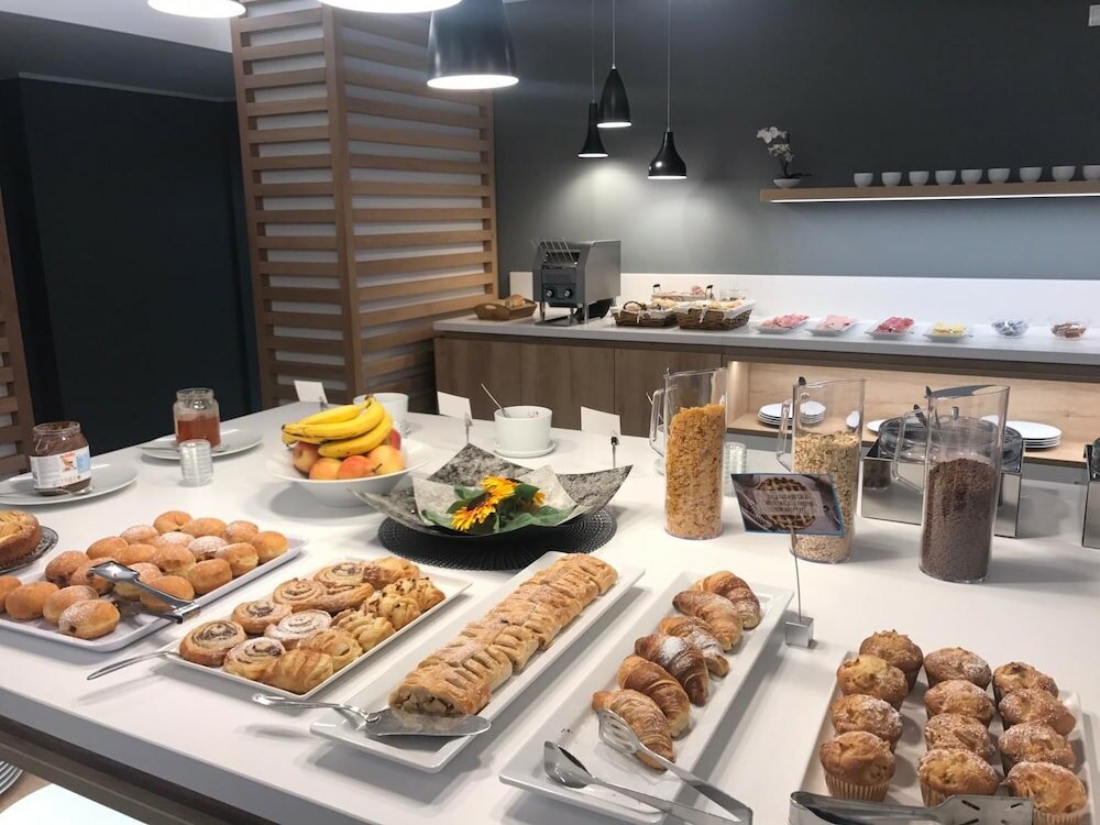 Фото Tourist Hotel