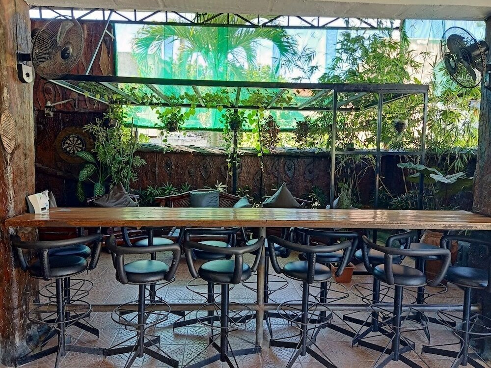 Фото MB's Garden Inn