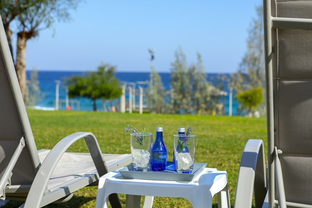 Фото Вилла Seafront Protaras Luxury Resort