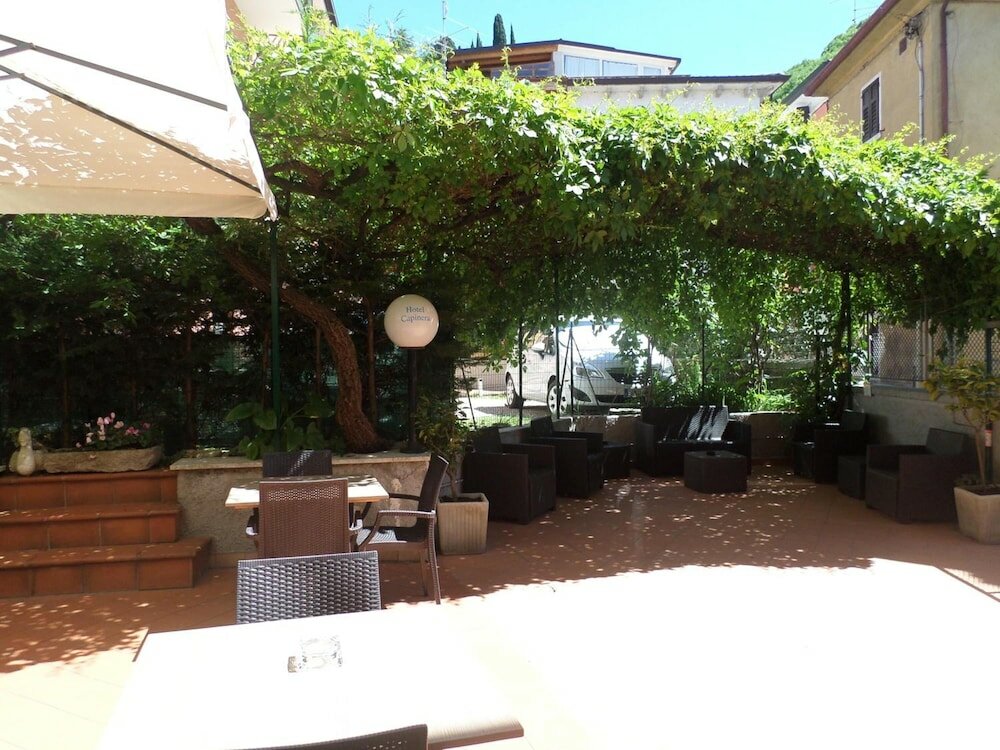 Фото Hotel Capinera