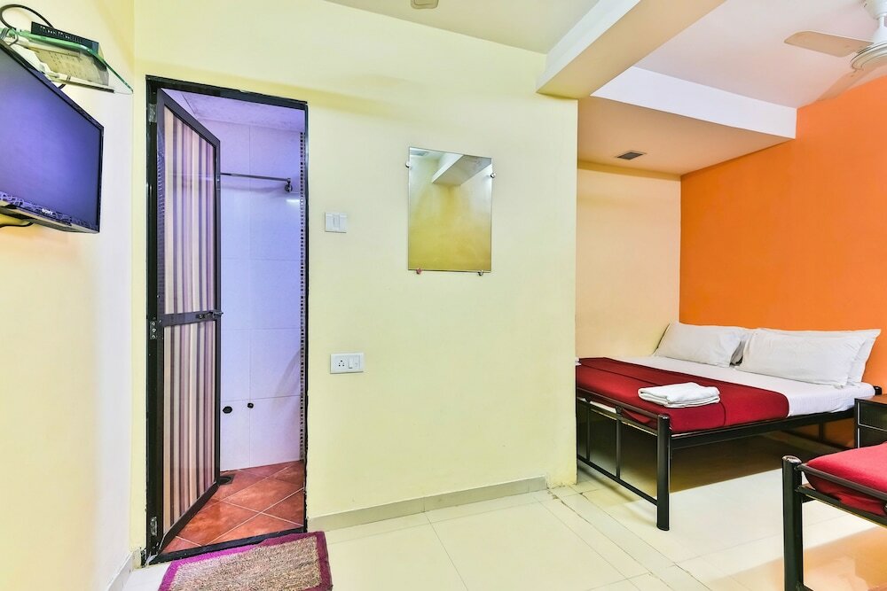Фото Decent Guest House