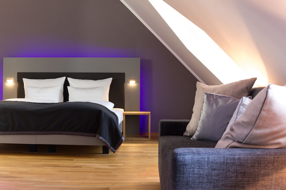 Фото Qube Hotel Bergheim