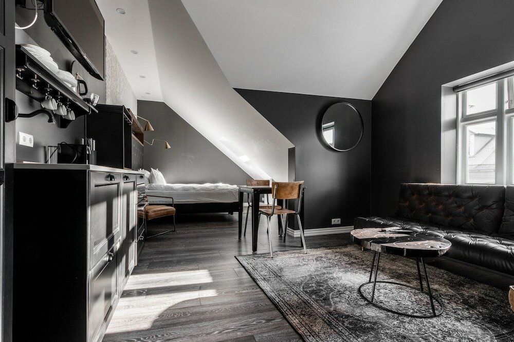 Фото Vintage Hotel Apartments