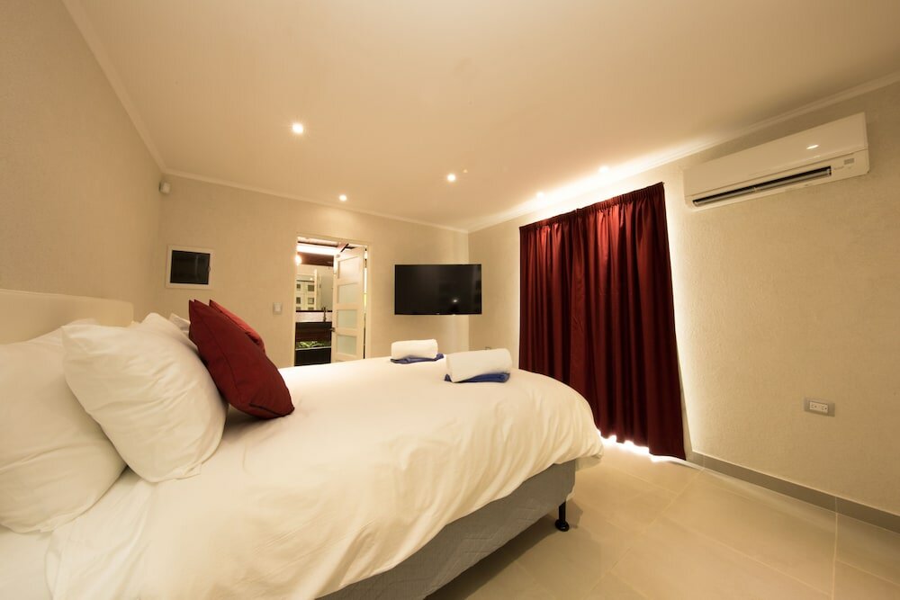 Фото Hidden Hill Condos Aruba