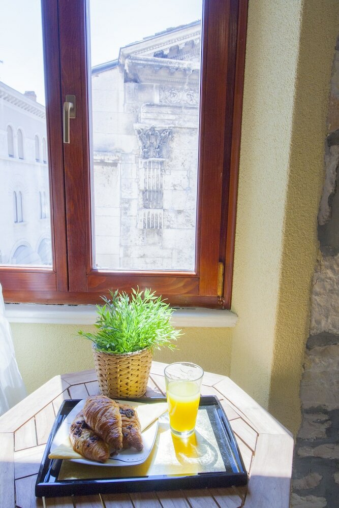 Фото Diana City Hall View