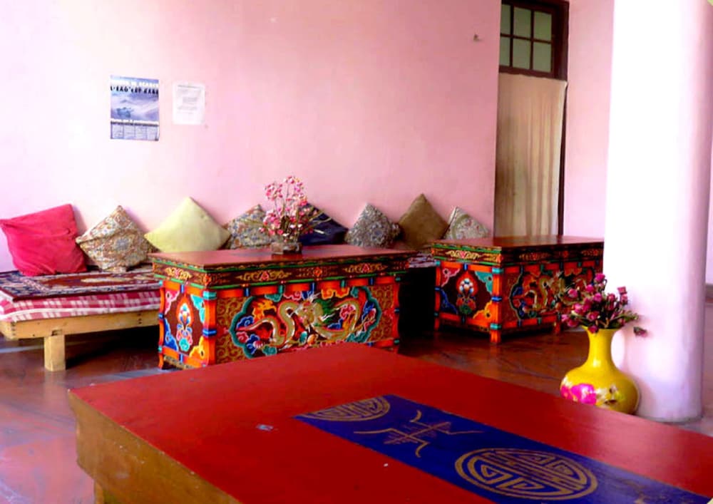 Фото Tih Hotel Maryul