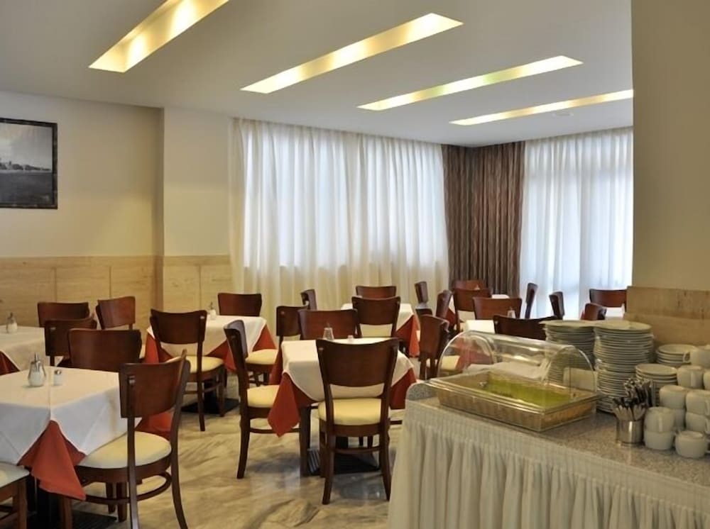 Фото Paritsa Hotel