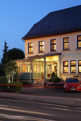 Гостиница Hotel & Restaurant Menge в Арнсберге