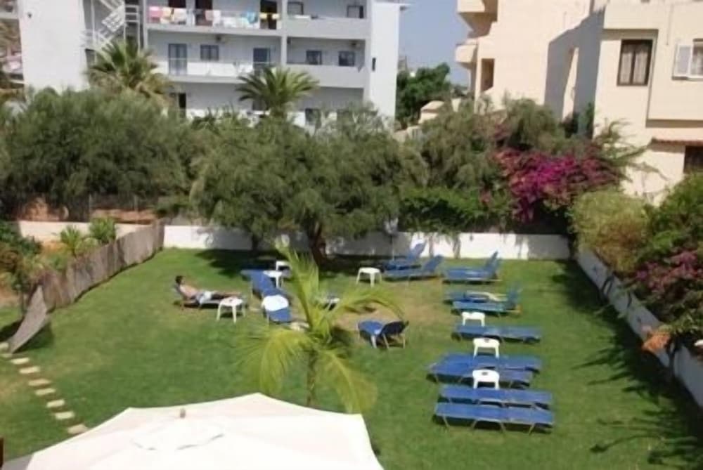 Фото Emerald Hotel