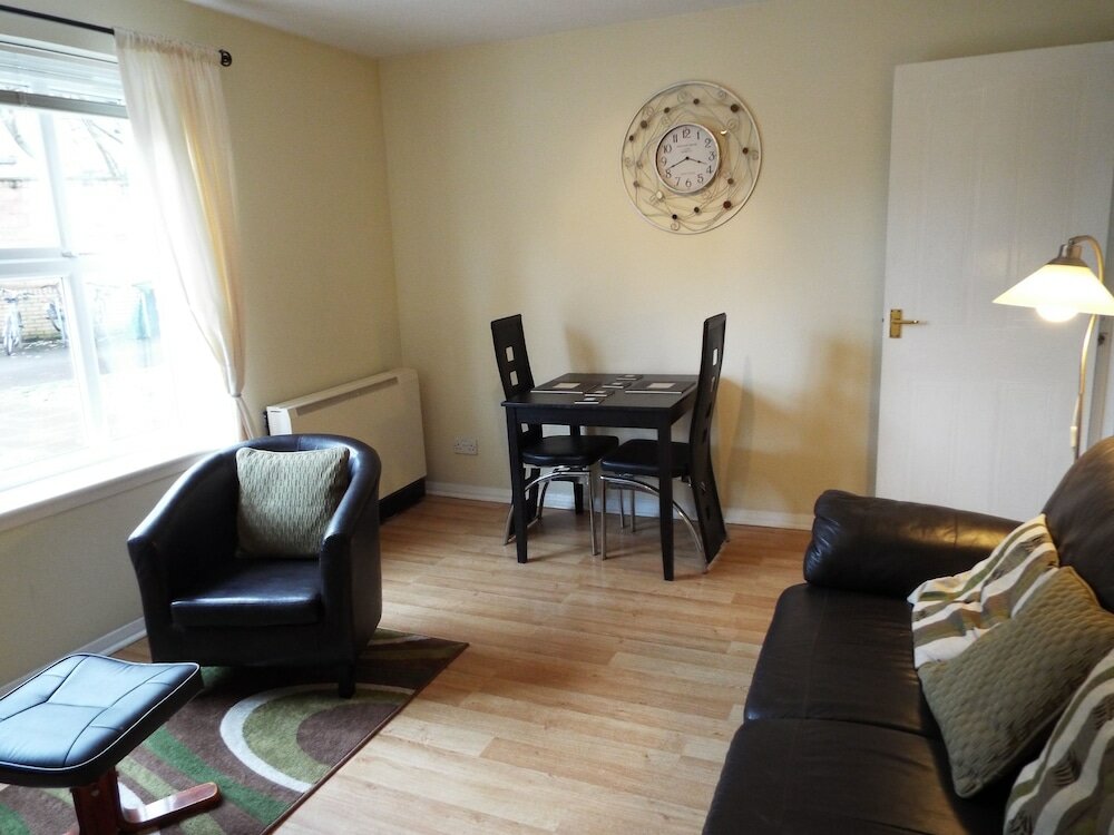 Фото Edinburgh Palace Apartment