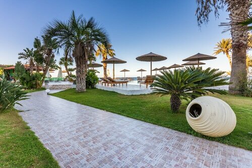 Гостиница Zephyros Beach Boutique Hotel в Сталиде