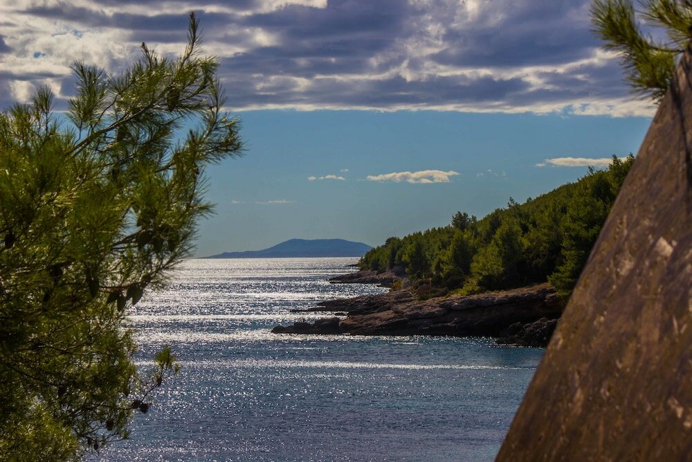 Фото Cast Away - Eco Village