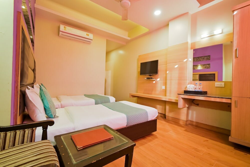 Фото Hotel Aroma Residency