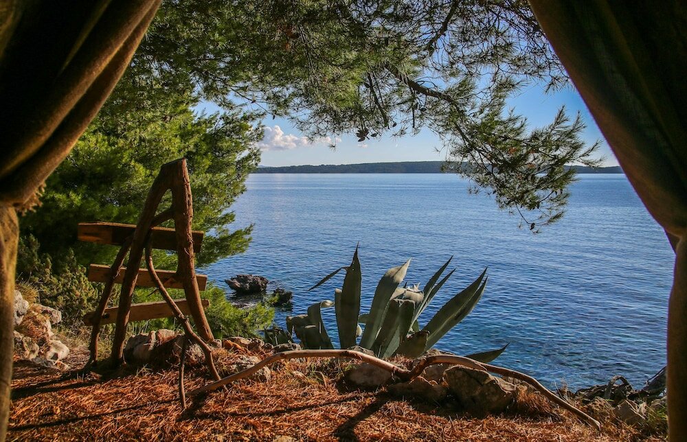 Фото Cast Away - Eco Village