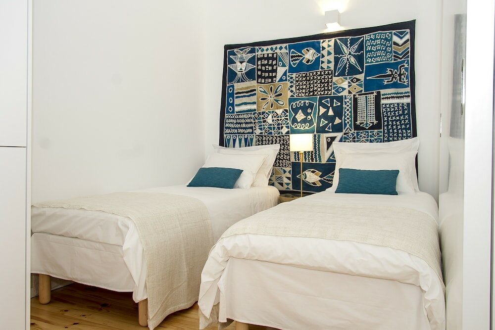 Фото Liiiving in Porto-Blue Flower Apartment