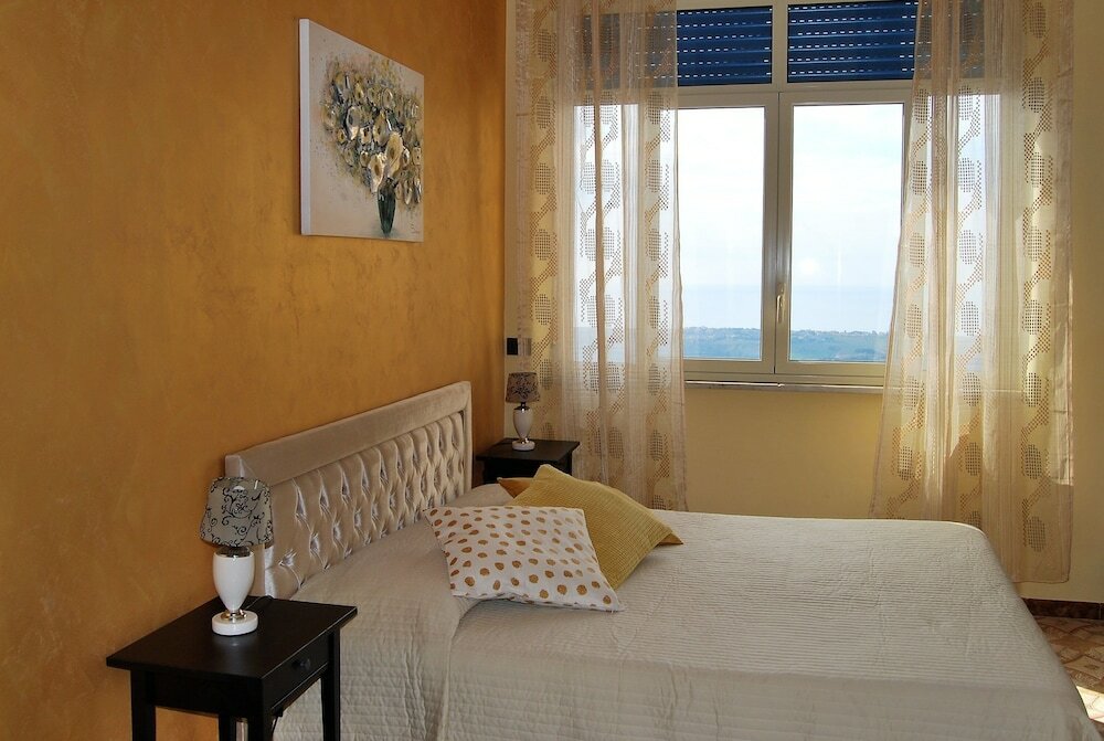 Фото B&b La finestra sulla valle