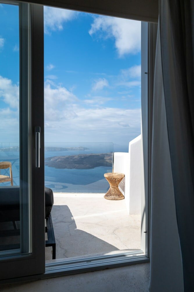 Фото Cocoon Suites