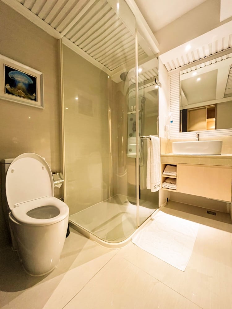 Фото The Bazaar Hotel