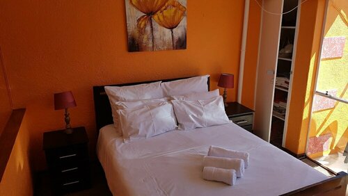 Гостиница Lolos Cosy One Bedroom Apartment в Хараре