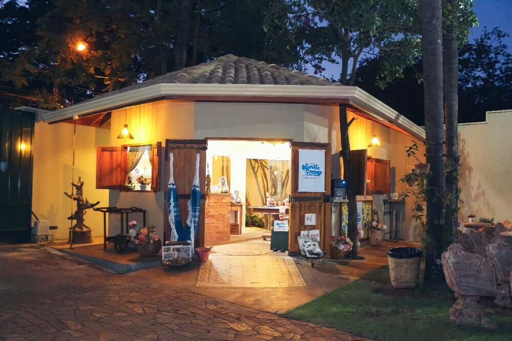 Фото Hotel Pousada Chalé Das Flores