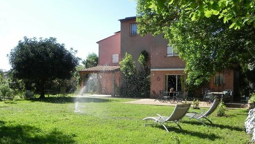 Гостиница Le Clos Des Vignes в Сене-Рафаэле