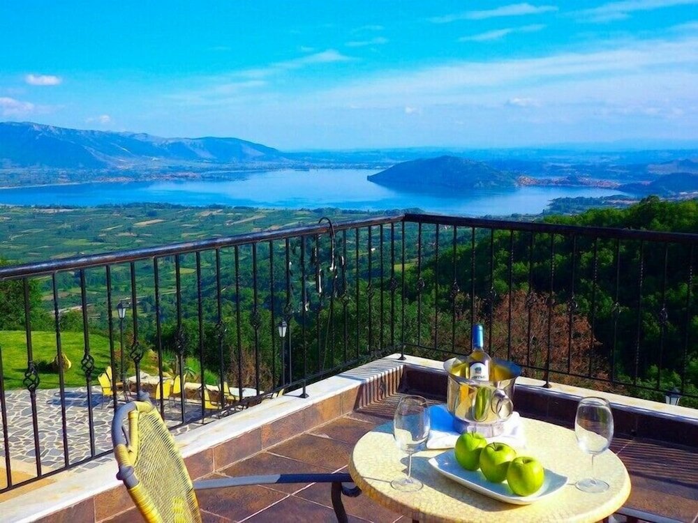 Фото Loggas Hotel