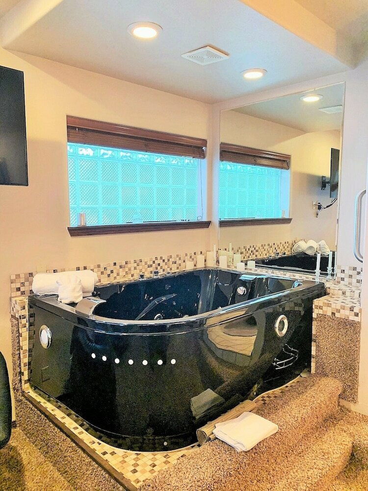 Фото Breakers Boutique Inn