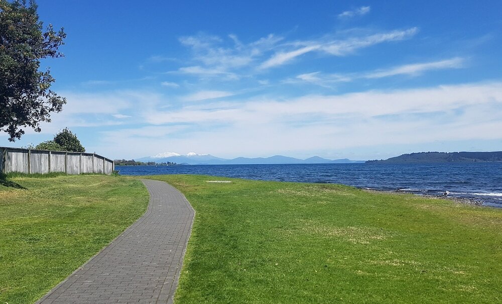 Фото Waimahana Apartment 8