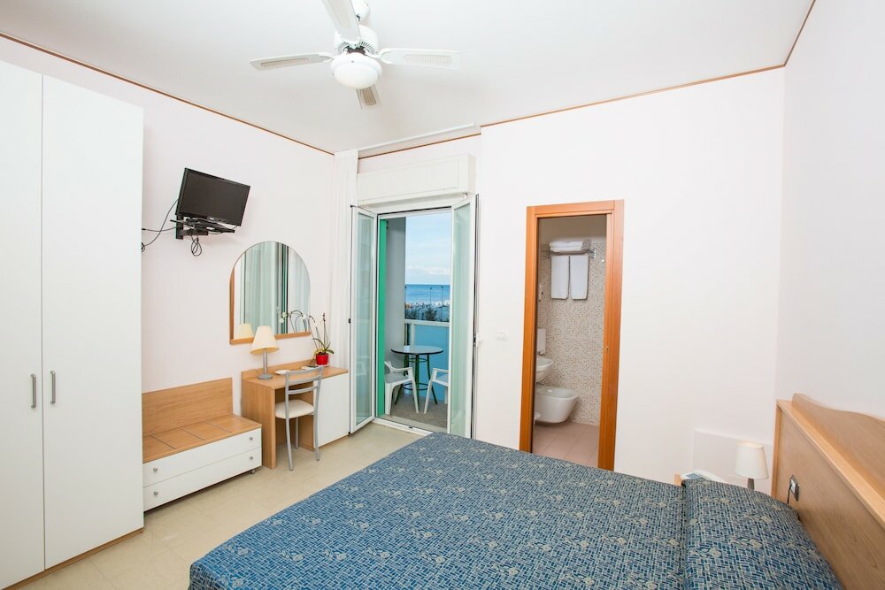 Фото Hotel Majestic