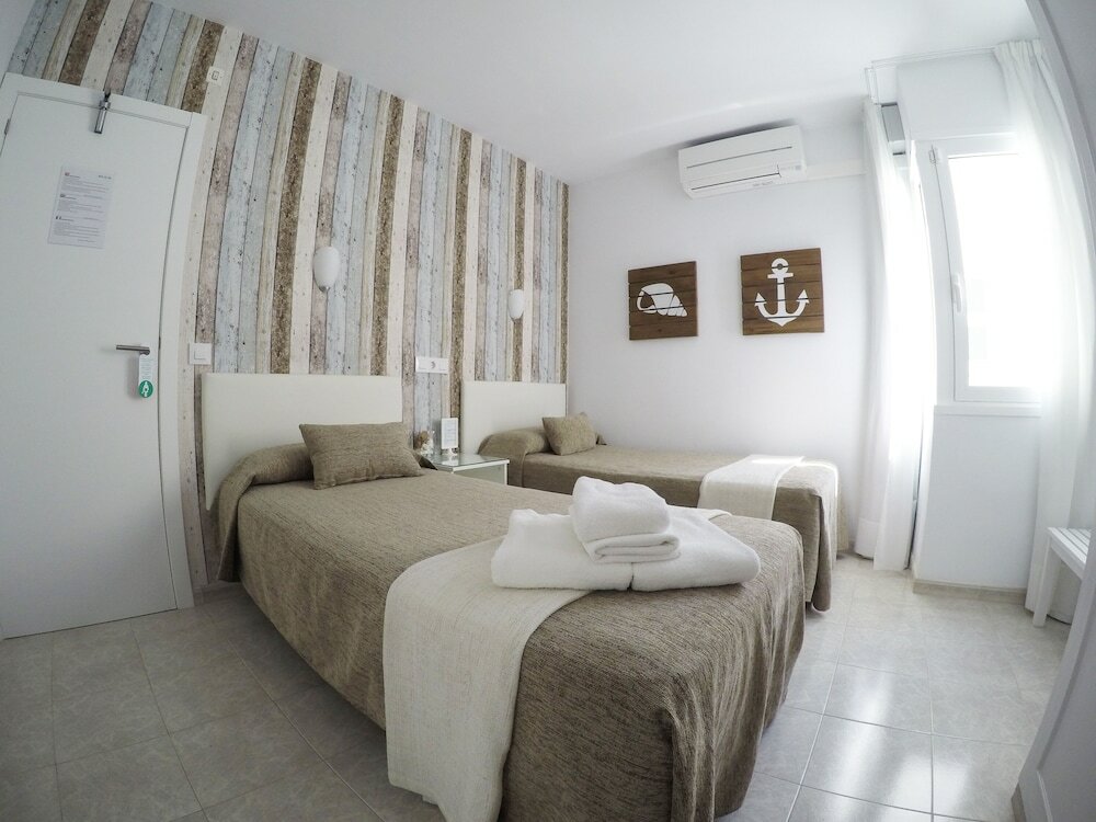 Фото Hostal del Mar