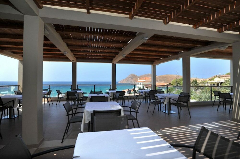 Фото Hotel Porto Plaza Beach Resort