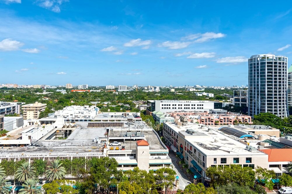 Фото Private Residences at Hotel Arya by SoFLA Vacations