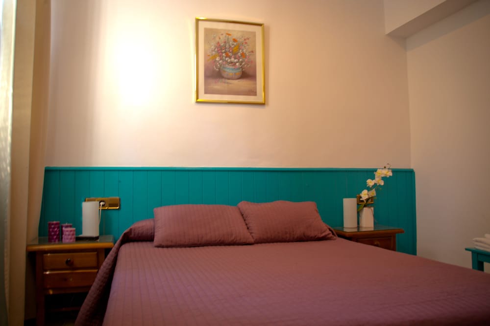 Фото Hostal La Muralla