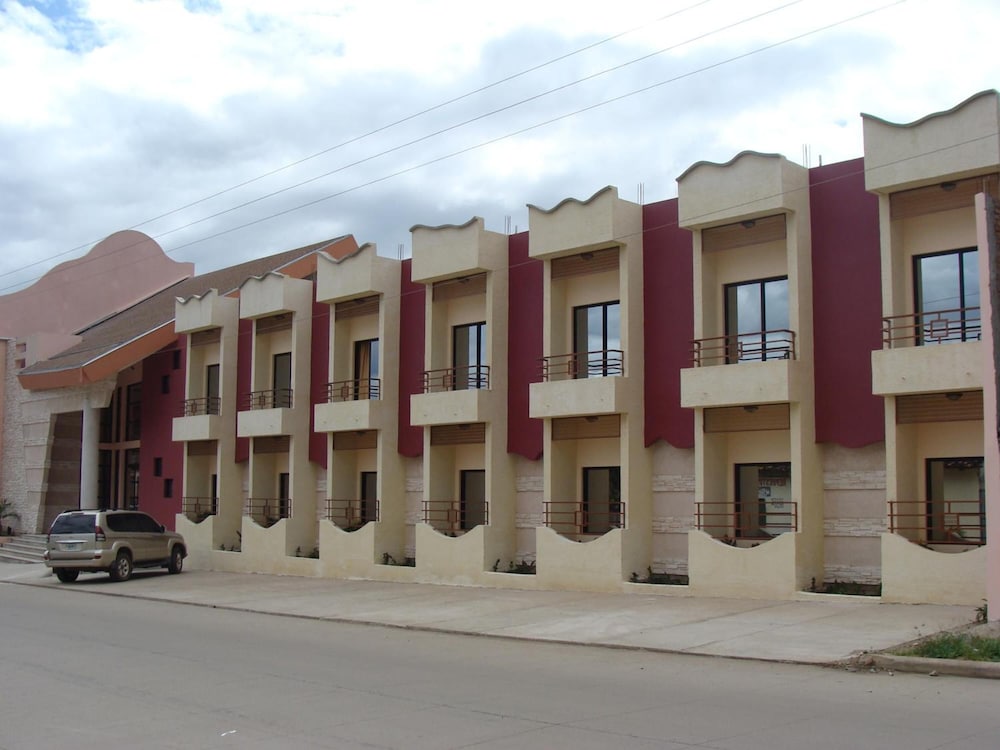 Фото отеля 3