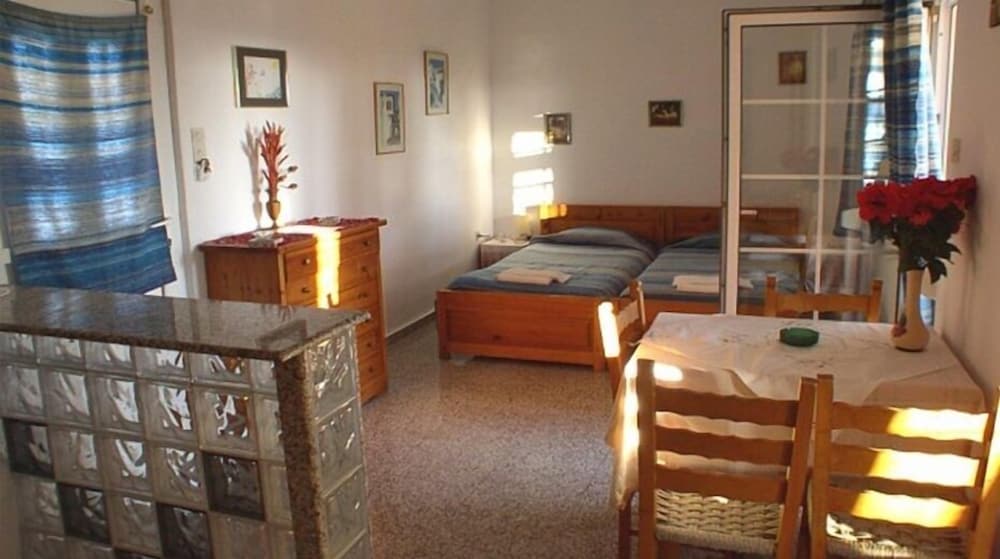 Фото Nicolas Apartments