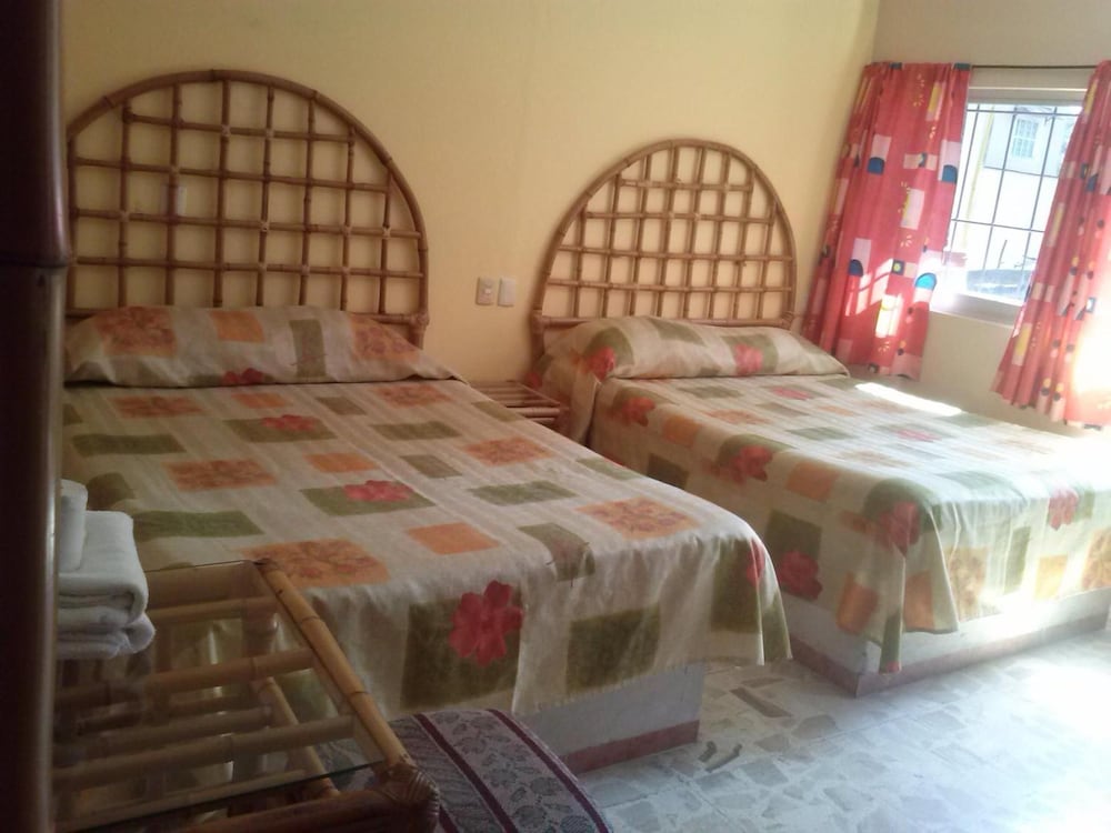 Фото отеля 2