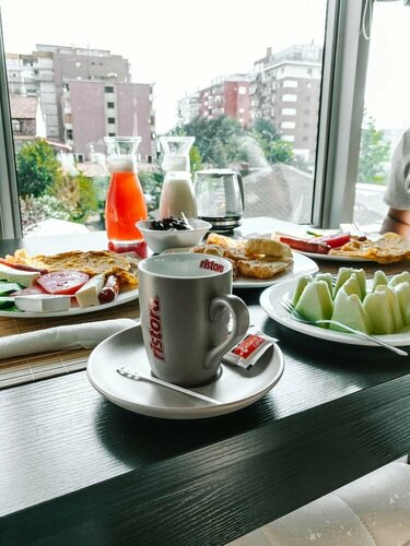 Гостиница Hotel Kompleksi Arifi в Шкодере