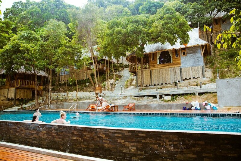 Гостиница Phi Phi Phu Chalet Resort