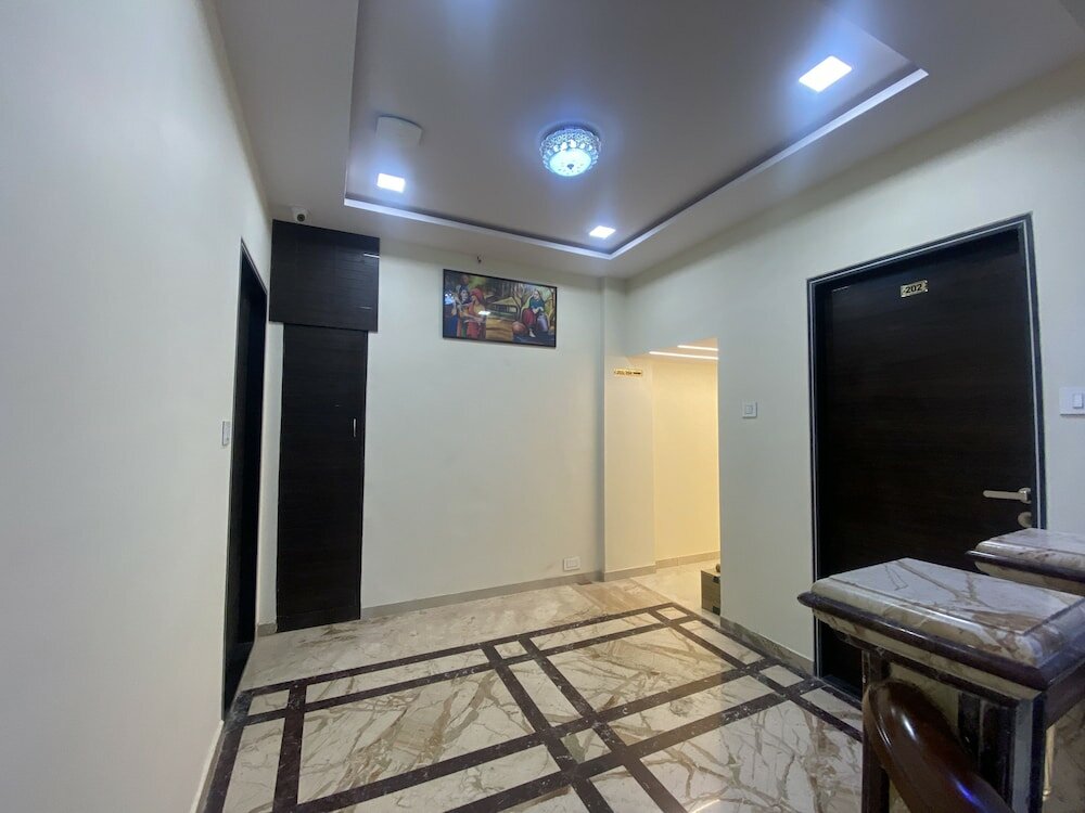 Фото Hotel Classio Inn - Kokilaben Hospital