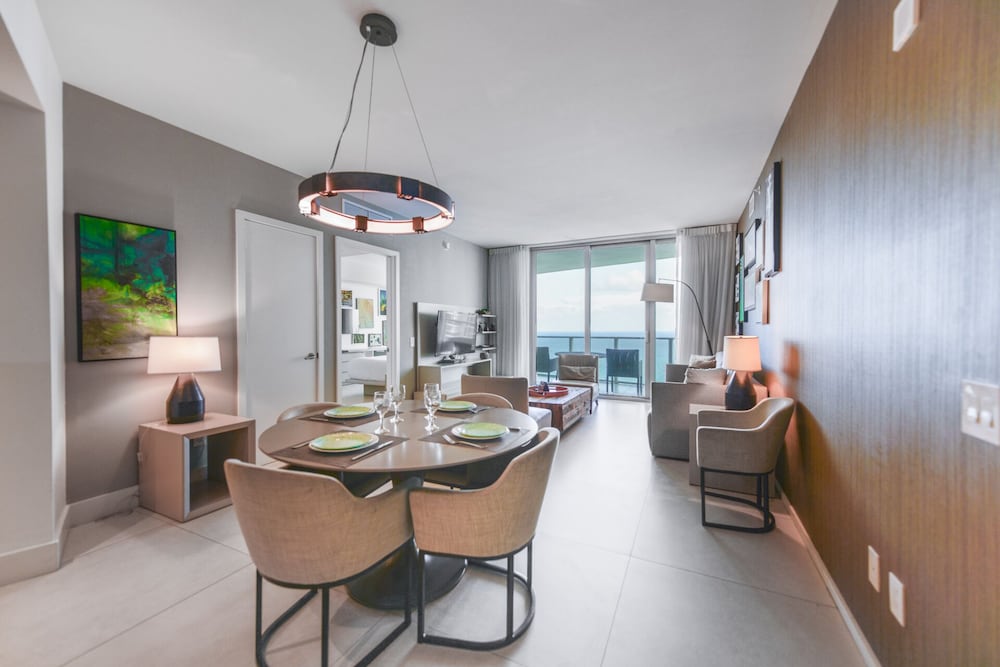 Фото Beachside Apt - Mesmerizing Ocean View