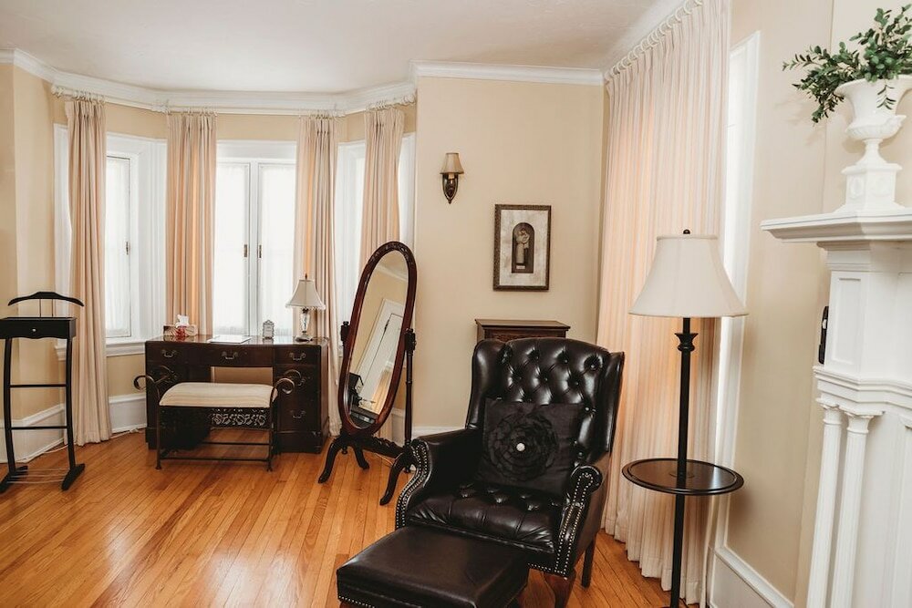 Фото Grey Gables Inn