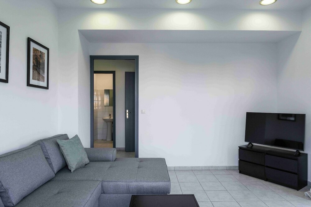 Фото Phaedrus Living Heraklion City View Flat