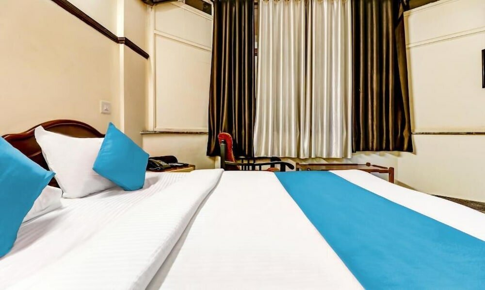 Фото Hotel Rvees Regency